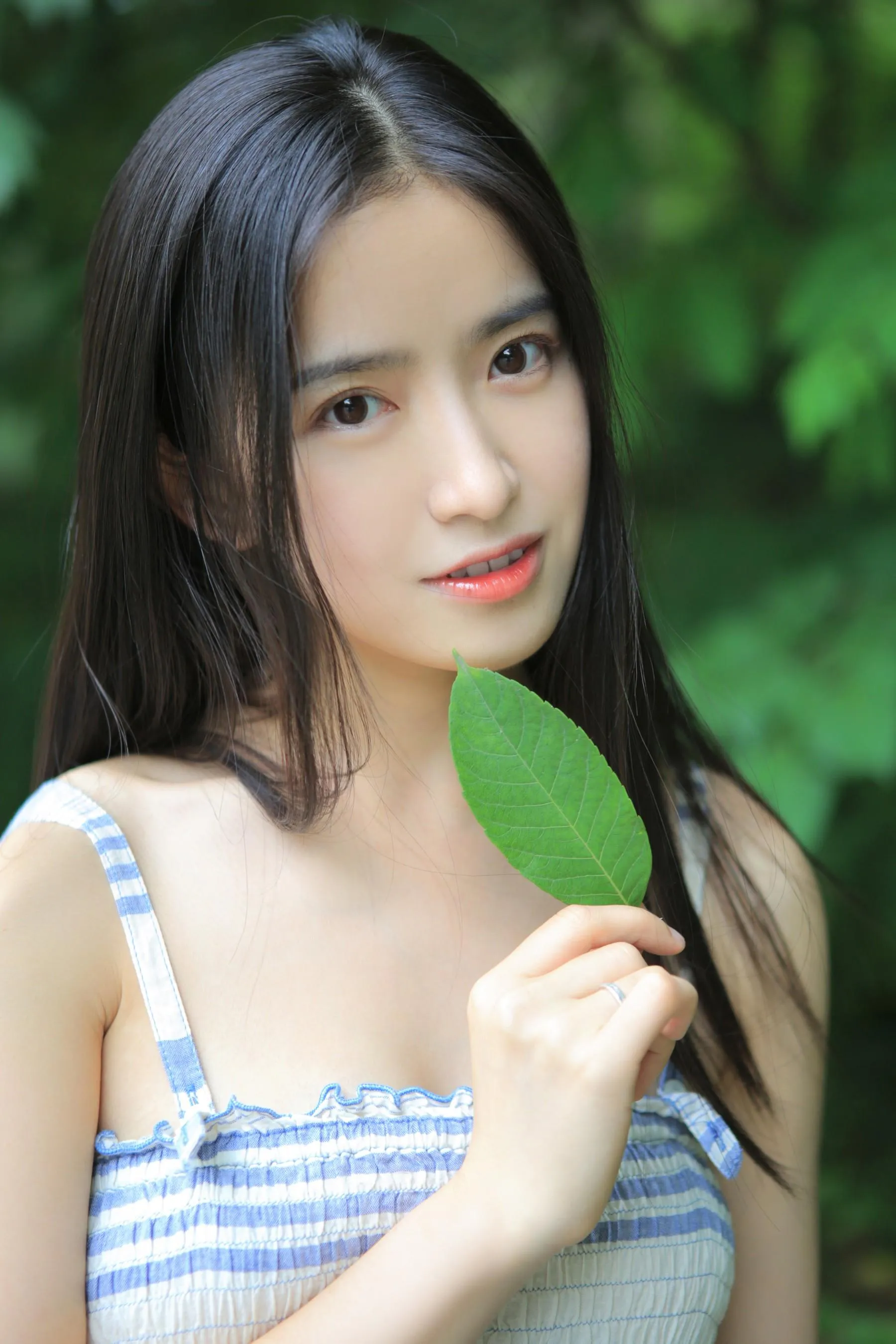 [YITUYU艺图语]2022.07.07 Hatsukio 小草草呀 [35P]插图8